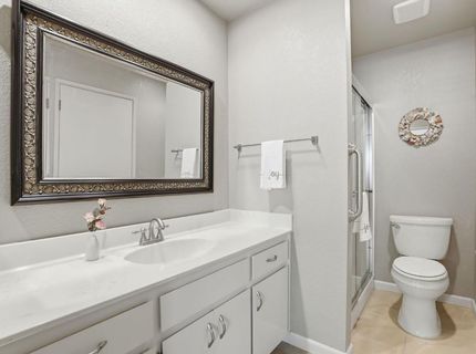 7526 Sunfaire Ln, Sacramento, CA 95828 Photo
