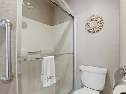 7526 Sunfaire Ln, Sacramento, CA 95828 Photo
