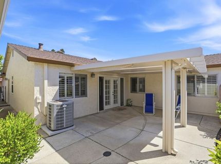 7526 Sunfaire Ln, Sacramento, CA 95828 Photo