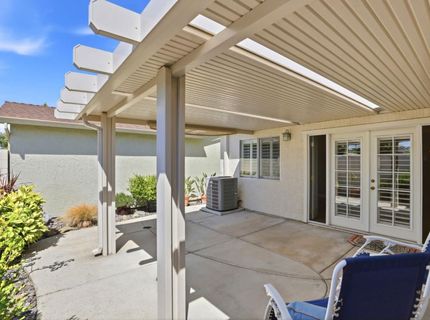 7526 Sunfaire Ln, Sacramento, CA 95828 Photo