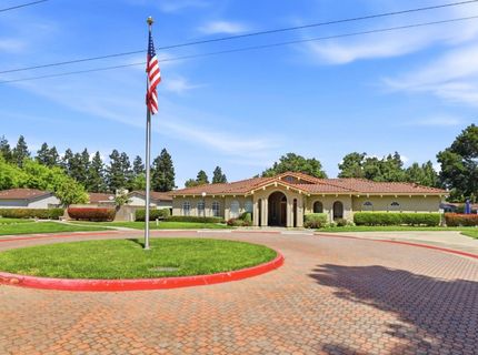 7526 Sunfaire Ln, Sacramento, CA 95828 Photo