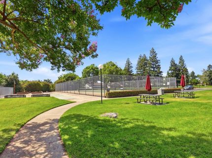 7526 Sunfaire Ln, Sacramento, CA 95828 Photo