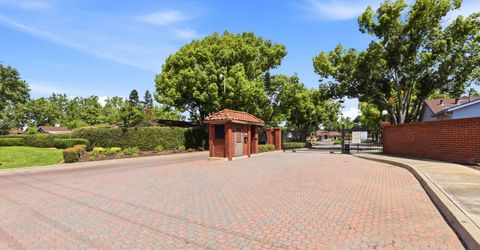 7526 Sunfaire Ln, Sacramento, CA 95828 Photo