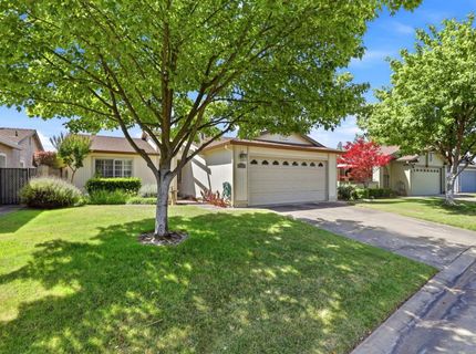 7526 Sunfaire Ln, Sacramento, CA 95828 Photo