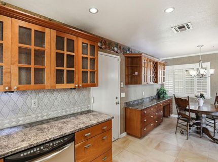 7526 Sunfaire Ln, Sacramento, CA 95828 Photo