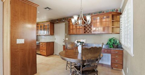 7526 Sunfaire Ln, Sacramento, CA 95828 Photo