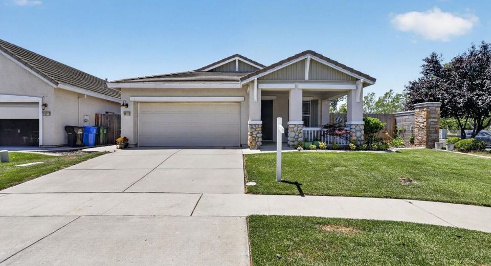 10014 Blossom Ridge Dr, Elk Grove, CA 95757 Photo