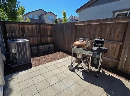4351 Shingle Oak Ln, Sacramento, CA 95834 Photo