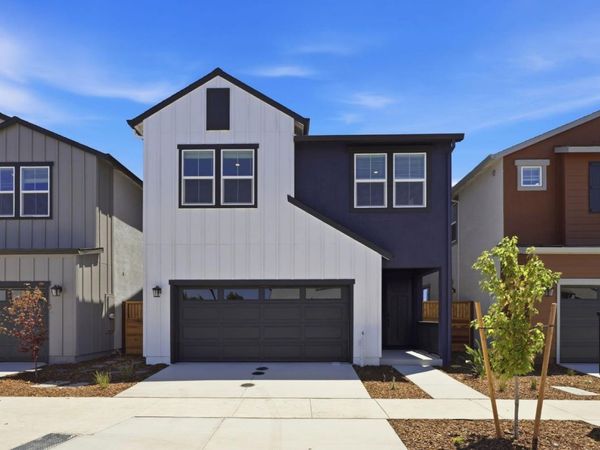 34 Solvang Ct, Elk Grove, CA 95758