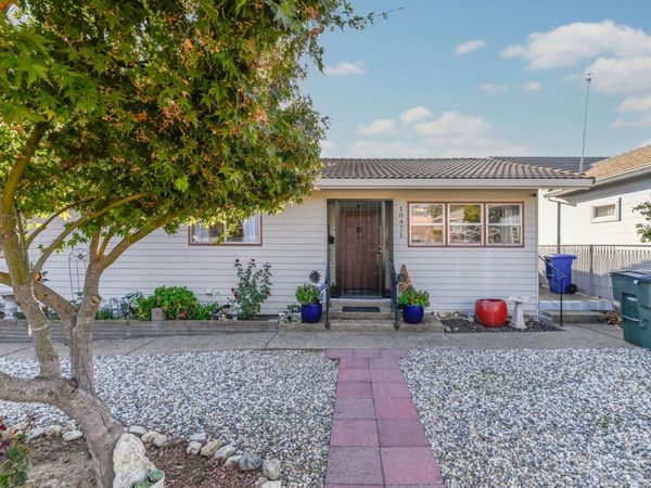 10471 Mariposa Ave, Jackson, CA 95642