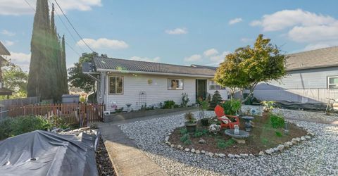 10471 Mariposa Ave, Jackson, CA 95642 Photo
