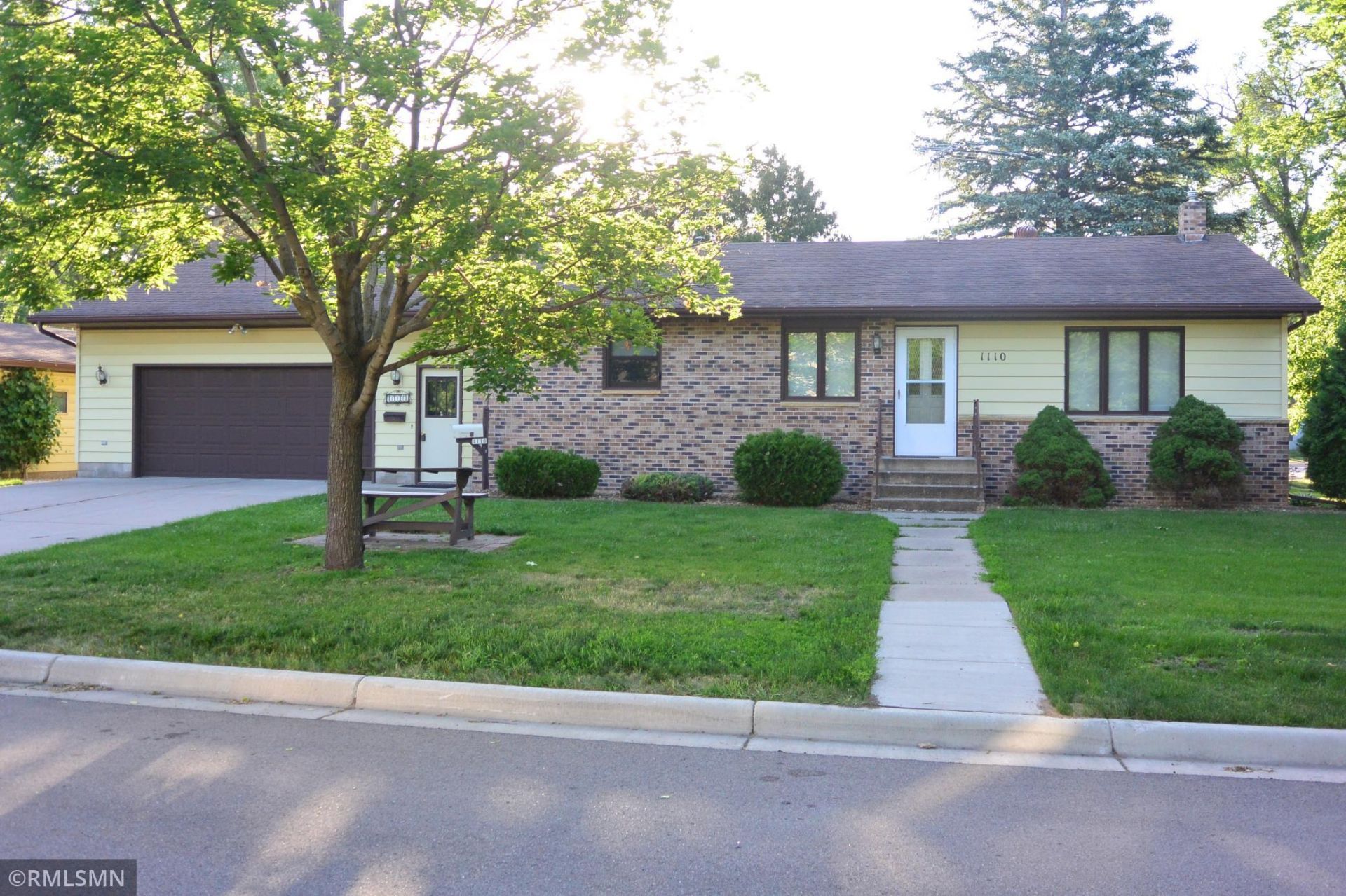 1110 Mcleod Avenue N, Glencoe, MN 55336