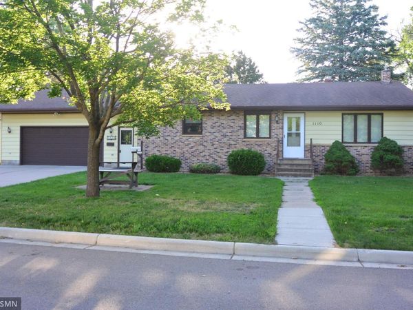 1110 Mcleod Avenue N, Glencoe, MN 55336