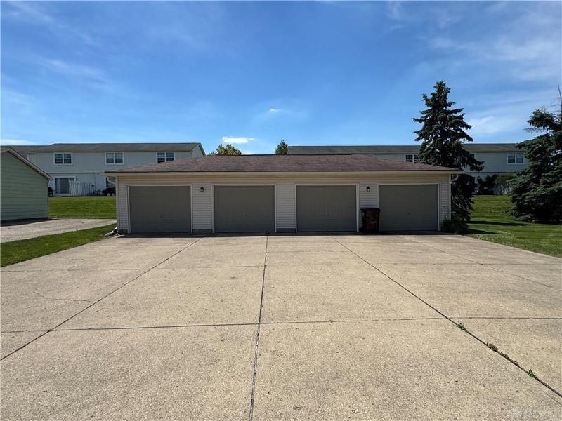 1244 Robbins Run Court, Centerville, OH 45458 Photo 2