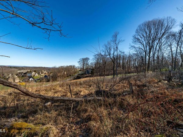 1579 Becky Drive, Johnson City, TN 37601
