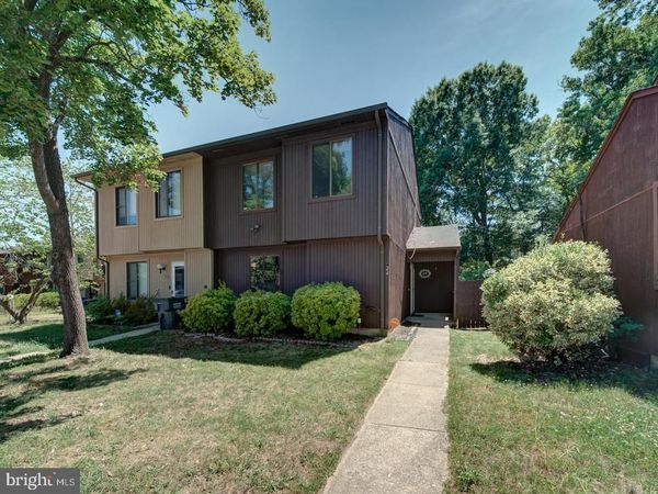 24 KEEPSAKE PLACE , WALDORF, MD 20602