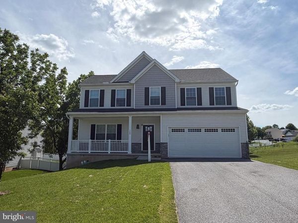 160 PAYNE DRIVE, MOUNT WOLF, PA 17347