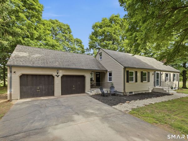 2157 Chamberlain , Berlin, CT 06037