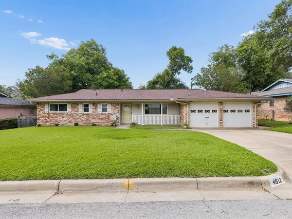 4812 Hollowbrook Road, Fort Worth, TX 76103