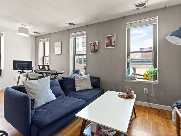 5 Grove Street, Unit 07, Boston, MA 02114