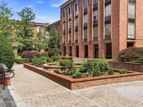1400 Kenesaw Ave, Knoxville, TN 37919
