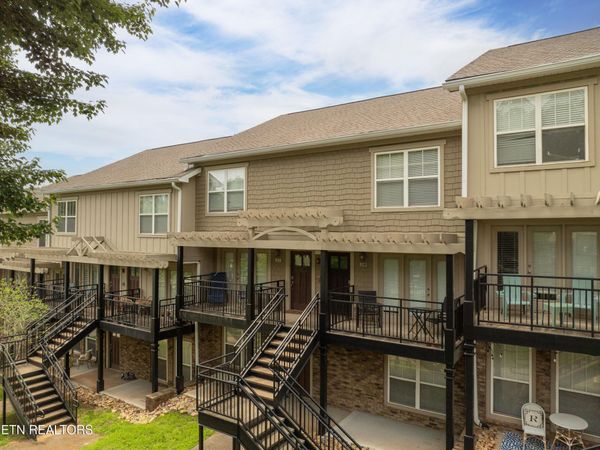 3950 Cherokee Woods Way, Knoxville, TN 37920