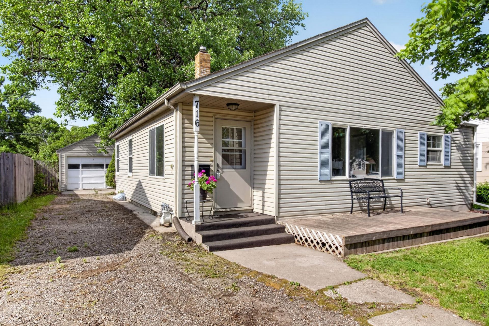716 W 7th Avenue , Fergus Falls, MN 56537