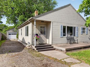 716 W 7th Avenue, Fergus Falls, MN 56537