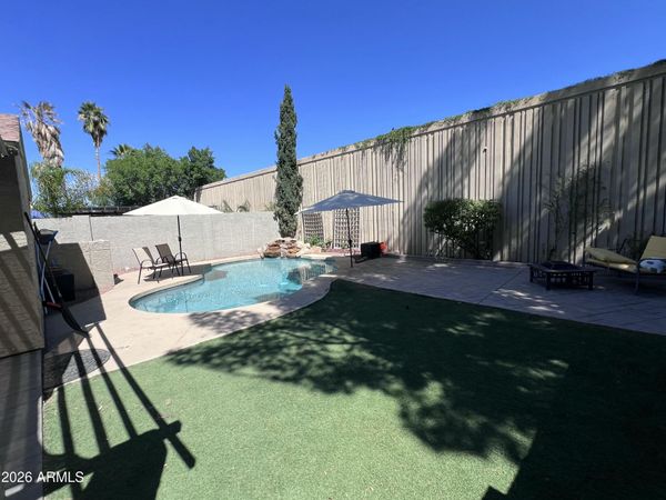 924 E ESCUDA Drive, Phoenix, AZ 85024