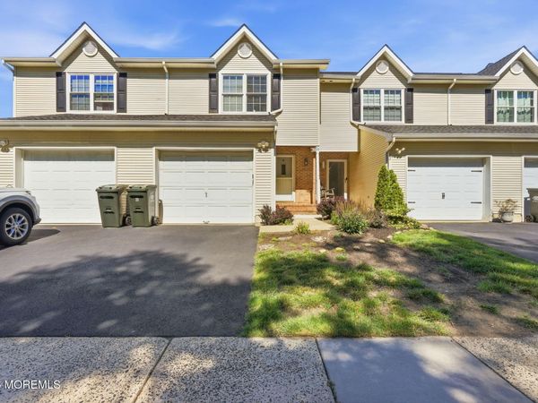 23 Lucia Court, Aberdeen, NJ 07747