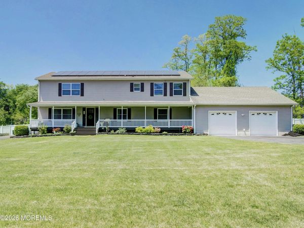 20 Richard Road, Farmingdale, NJ 07727