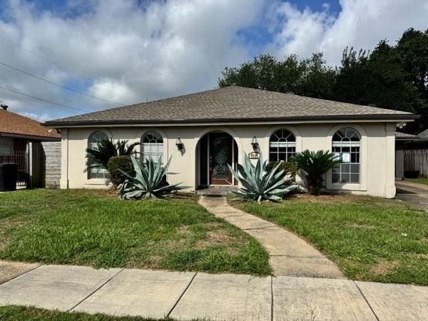 7320 DALEWOOD Road , New Orleans, LA 70126