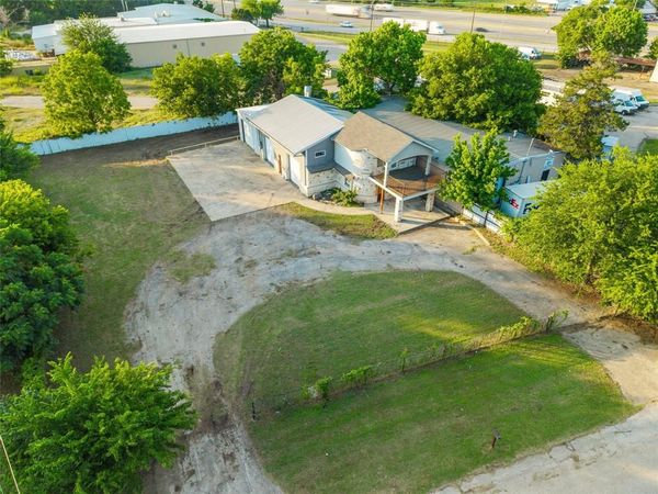 301 E Dallas Street , Hutchins, TX 75141