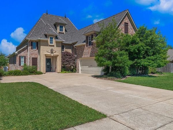 1010 Dumaine Drive, Shreveport, LA 71106