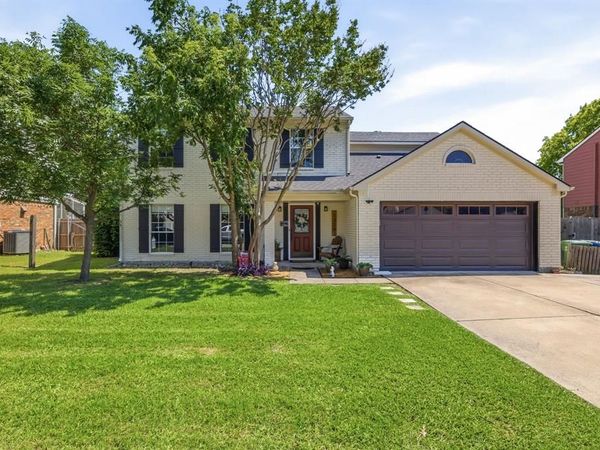1229 Oxford Lane, Grapevine, TX 76051