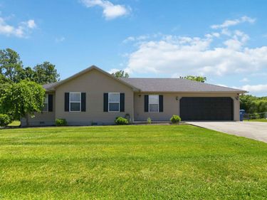 104 Canterbury Drive, Science Hill, KY 42553