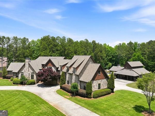 605 Carriage Avenue, Jefferson, GA 30549