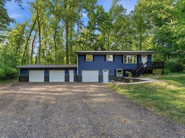 21638 Sandy Drive, Sturgis, MI 49091