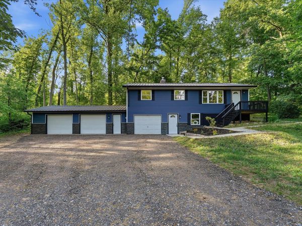 21638 Sandy Drive, Sturgis, MI 49091