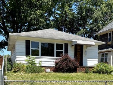 451 9th Street, Elyria, OH 44035
