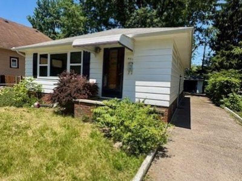 451 9th Street , Elyria, OH 44035 Photo 2