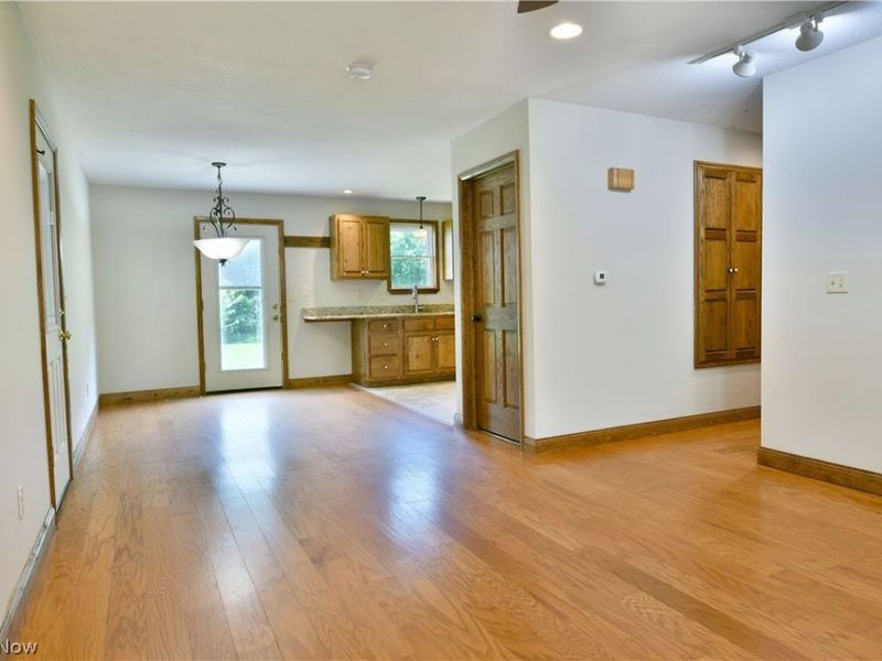 754 Warner Road , Brookfield, OH 44403 Photo 12