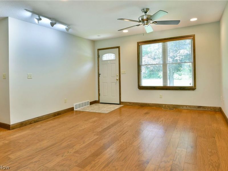 754 Warner Road , Brookfield, OH 44403 Photo 13