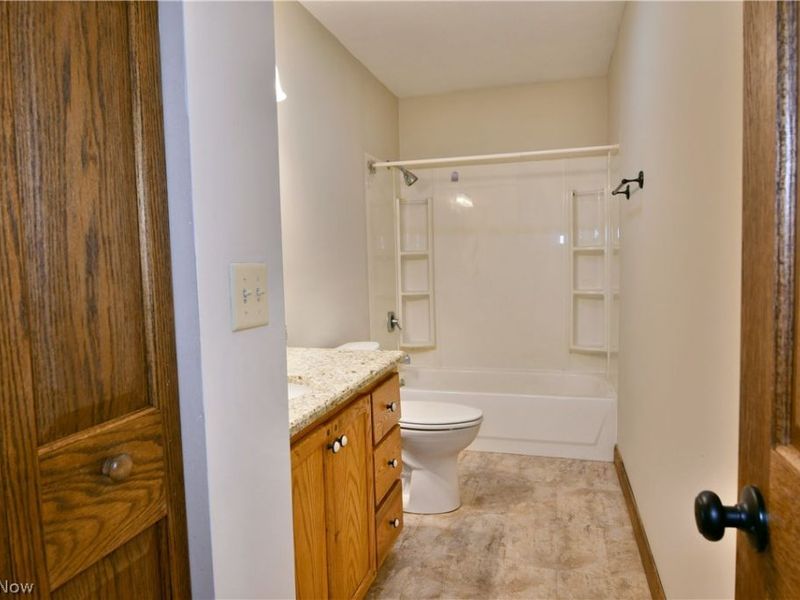 754 Warner Road , Brookfield, OH 44403 Photo 21