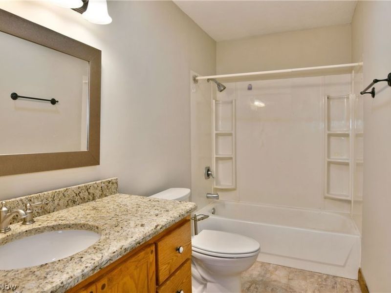 754 Warner Road , Brookfield, OH 44403 Photo 22
