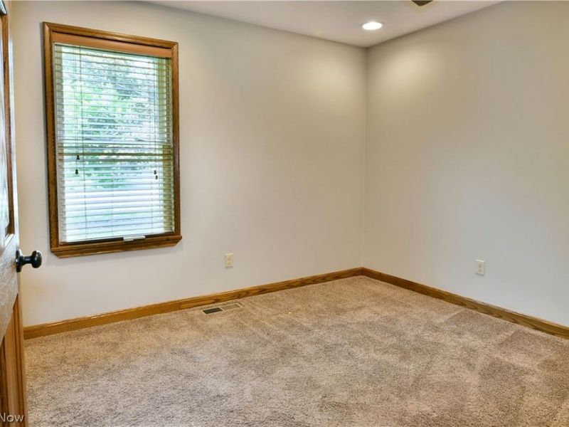 754 Warner Road , Brookfield, OH 44403 Photo 25