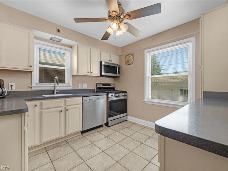 3122 Parklane Drive , Parma, OH 44134 Photo 14