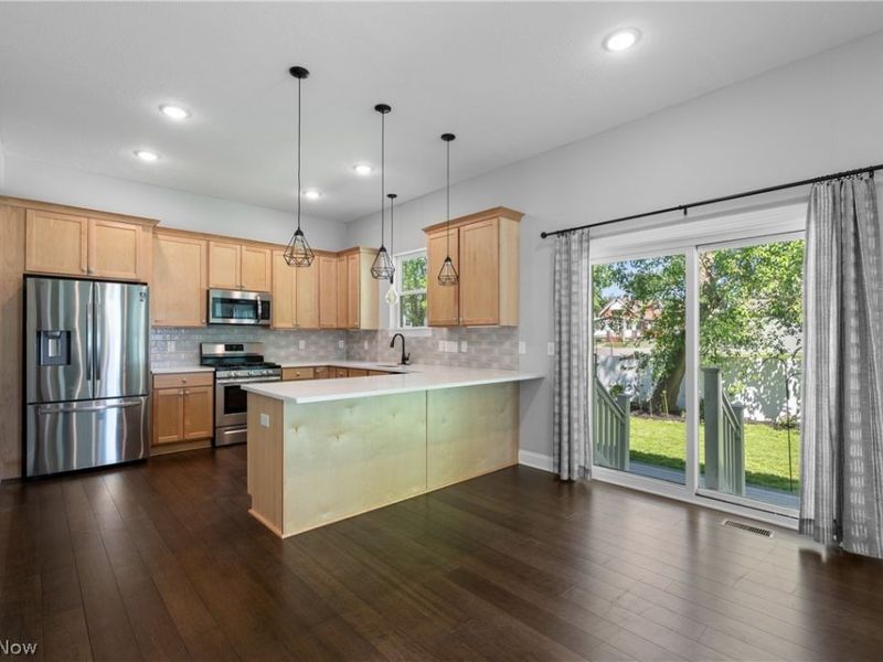 3675 Washington Park Boulevard, Newburgh Heights, OH 44105 Photo 11