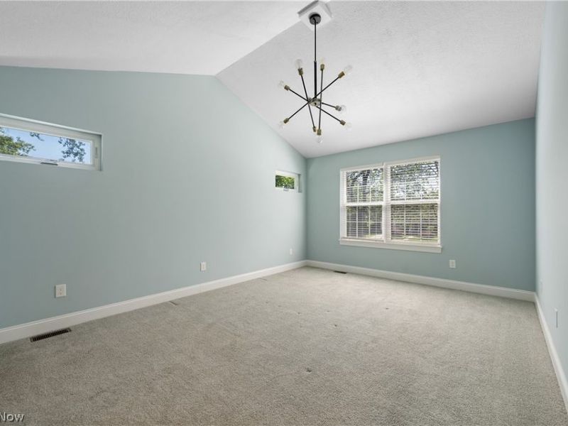 3675 Washington Park Boulevard, Newburgh Heights, OH 44105 Photo 18
