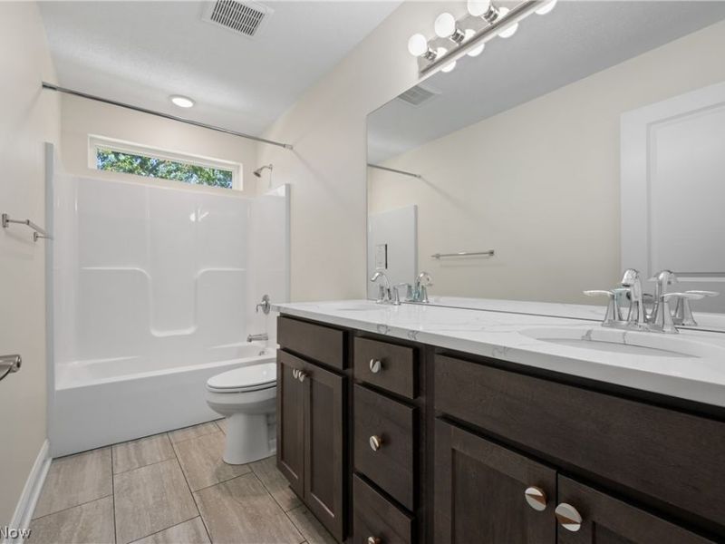 3675 Washington Park Boulevard, Newburgh Heights, OH 44105 Photo 23